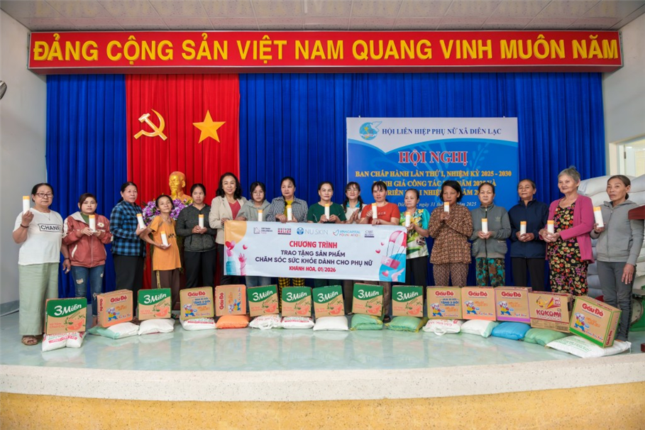 Nu Skin Việt Nam tặng 4.500 sản phẩm chăm sóc sức khoẻ cho phụ nữ có hoàn cảnh khó khăn sau bão lũ